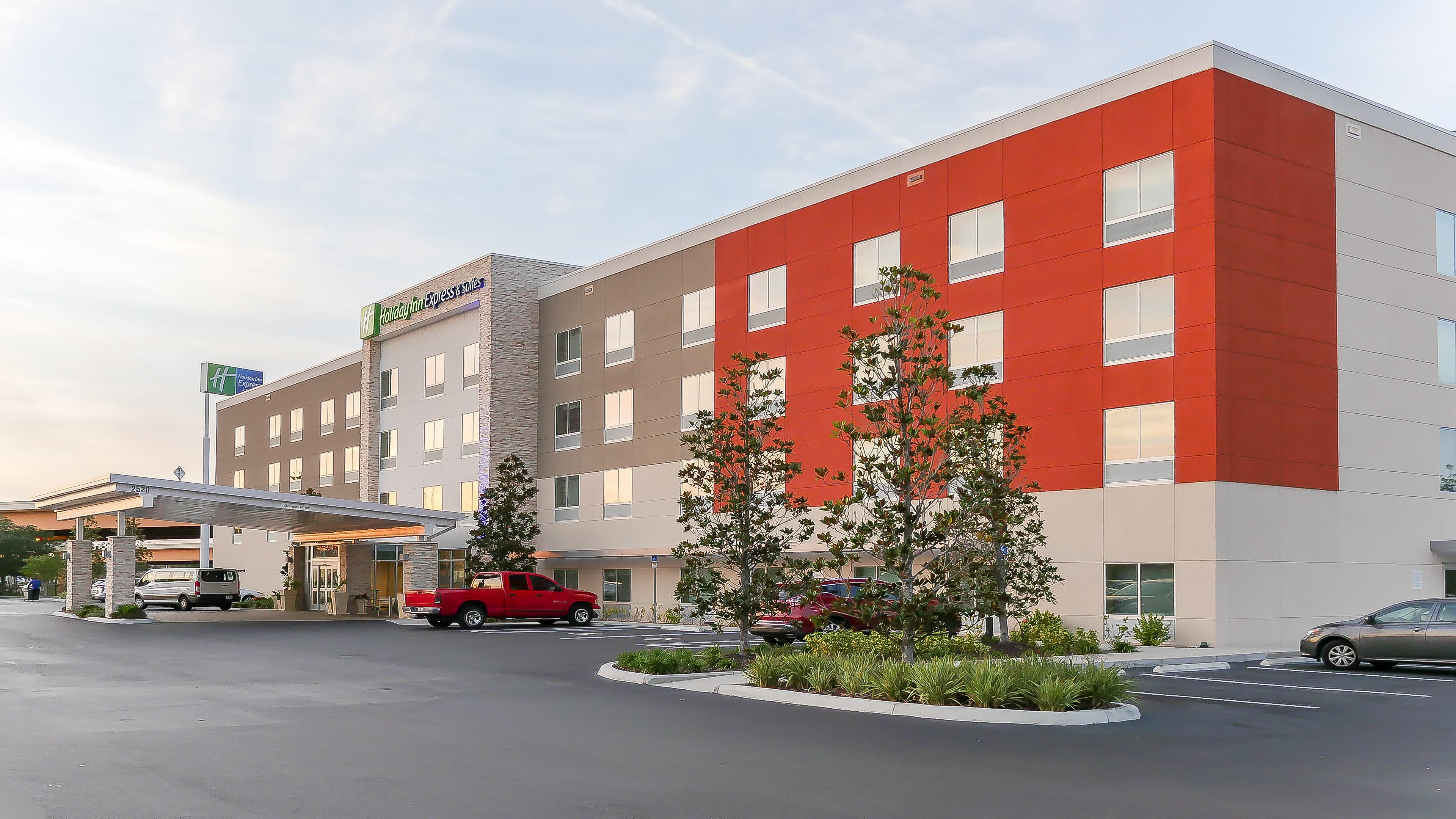 Holiday Inn Express & Suites - Tampa East - Ybor City, An Ihg Hotel Extérieur photo